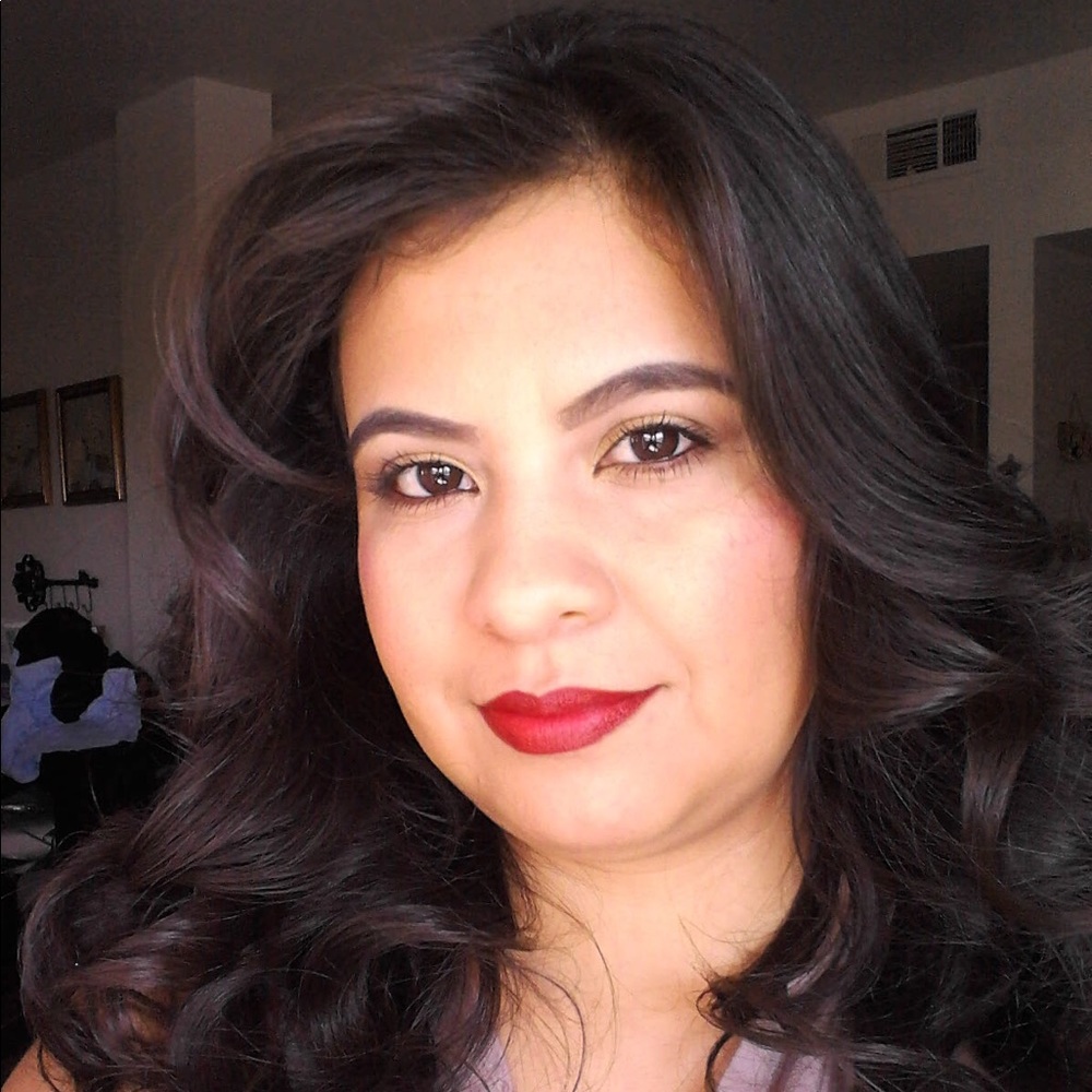 Meet your Posher, Luisa